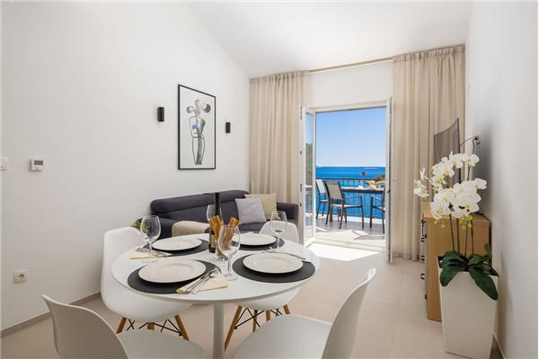 House K1, for 13 persons