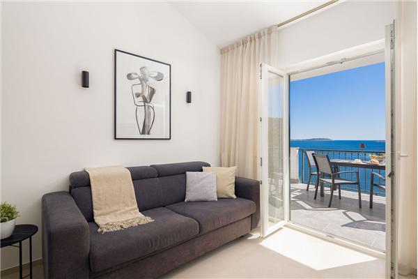 House K1, for 13 persons