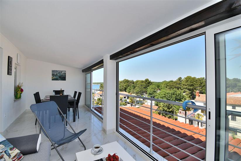 Apartment A2, for 6 persons