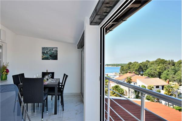 Apartment A2, for 6 persons