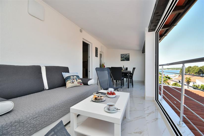 Apartment A2, for 6 persons