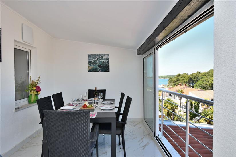 Apartment A2, for 6 persons