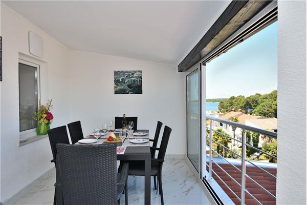 Apartment A2, for 6 persons