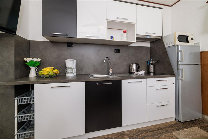 Apartment A1, for 5 persons
