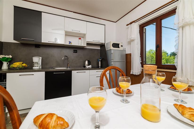 Apartment A1, for 5 persons