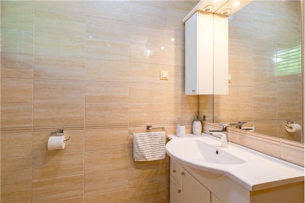 Apartment A1, for 5 persons