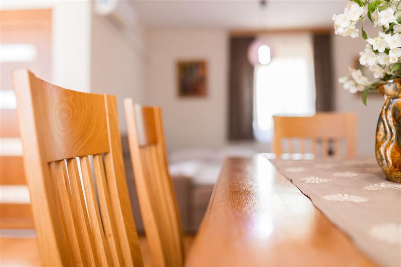 Apartment A1, for 5 persons