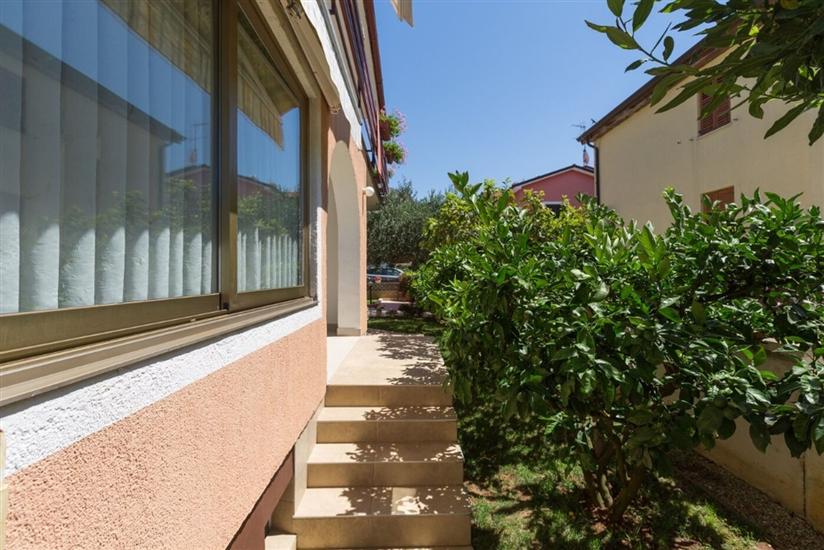 Apartment A2, for 5 persons