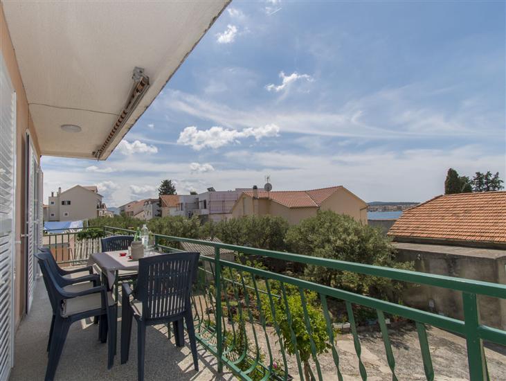 Apartment A1, for 6 persons