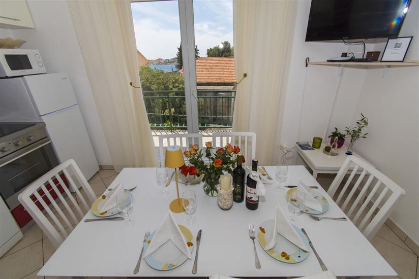 Apartment A1, for 6 persons