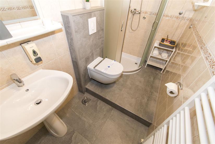 Apartment A1, for 6 persons