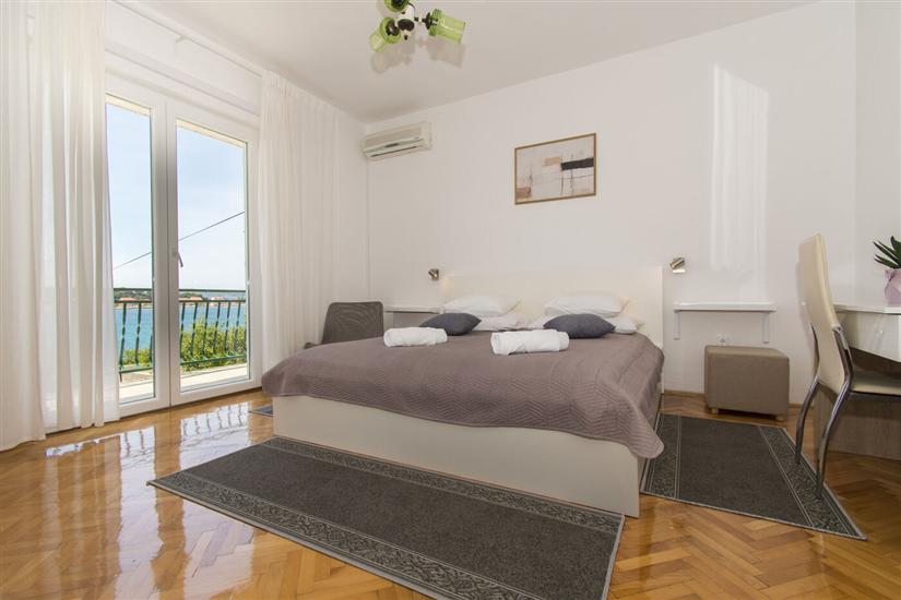 Apartment A1, for 6 persons