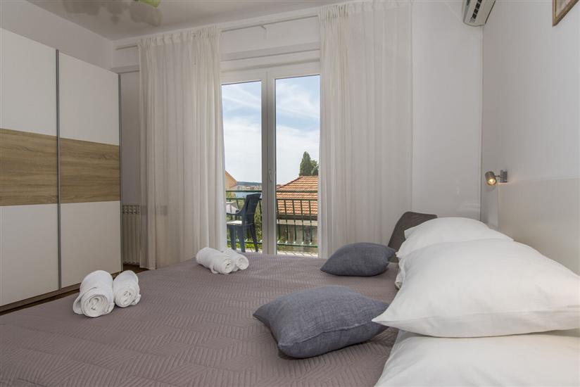 Apartment A1, for 6 persons