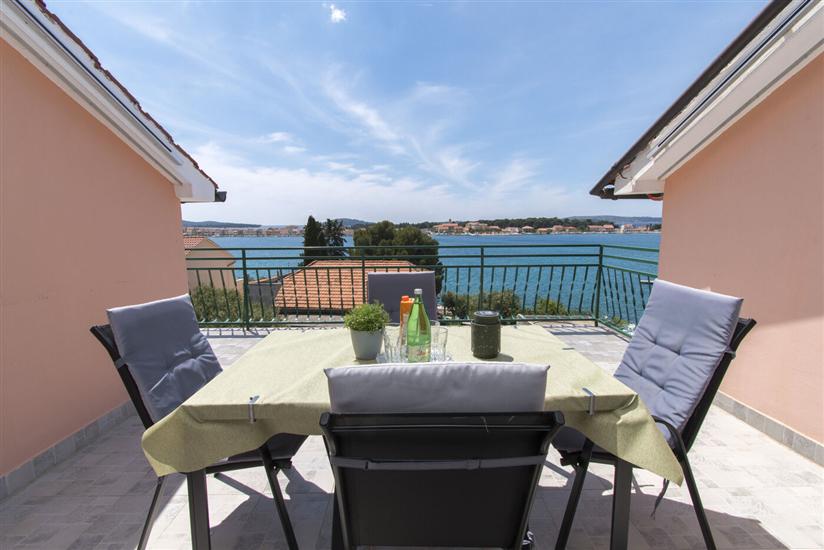 Apartment A2, for 4 persons