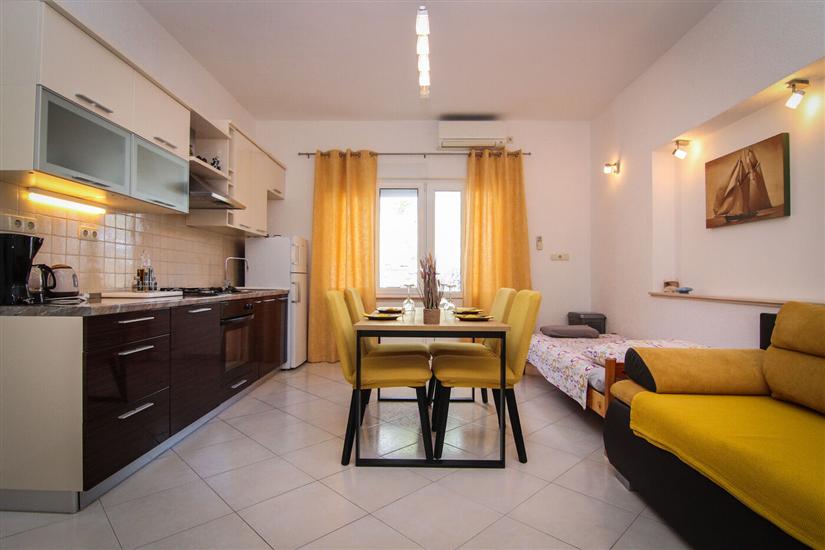 Apartment A4, for 3 persons