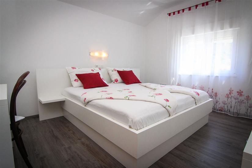 Apartment A5, for 5 persons