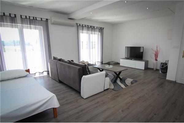 Apartment A5, for 5 persons