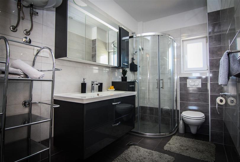 Apartment A5, for 5 persons