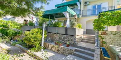 Apartments Fenix Bilo (Primosten), Size 24.00 m2, Airline distance to the sea 10 m