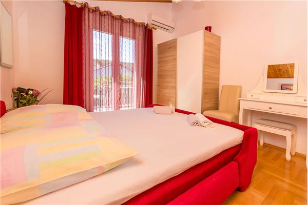 Apartment A3, for 8 persons