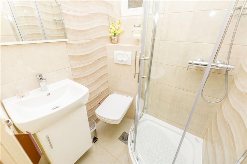 Apartment A3, for 8 persons