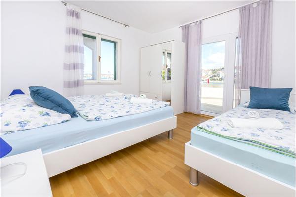 Apartment A2, for 6 persons