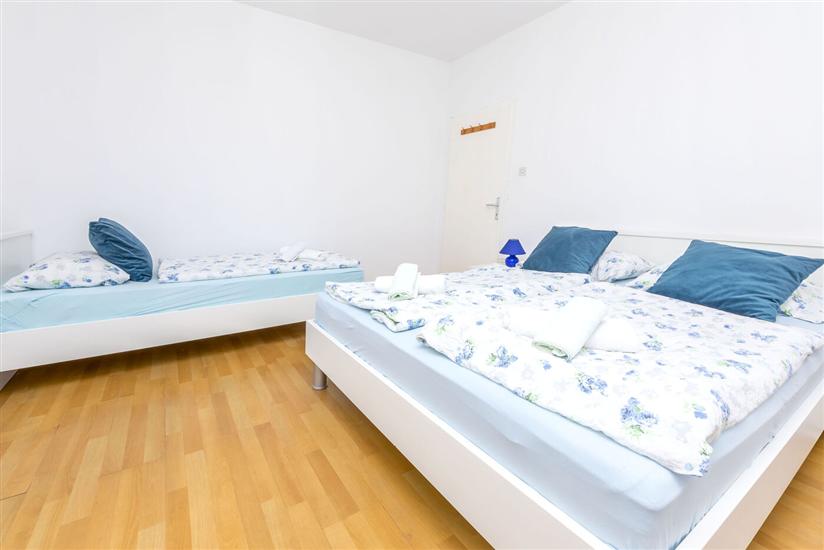 Apartment A2, for 6 persons