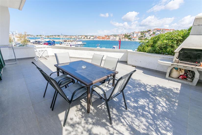 Apartment A2, for 6 persons