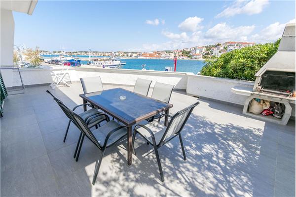 Apartment A2, for 6 persons