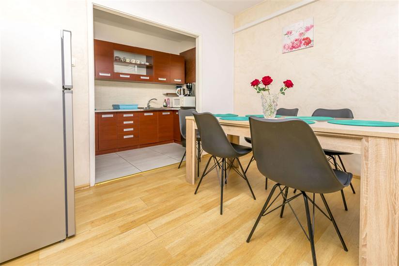 Apartment A2, for 6 persons
