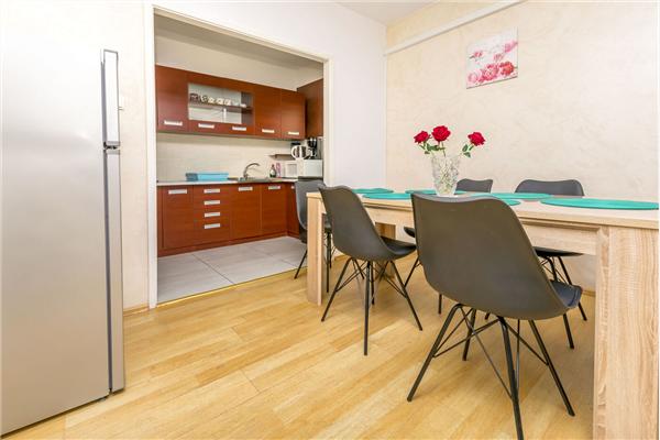 Apartment A2, for 6 persons