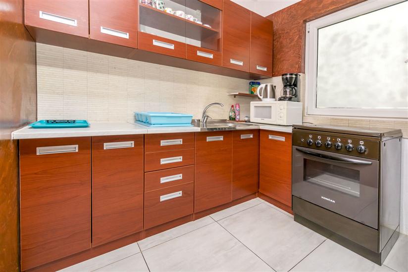 Apartment A2, for 6 persons