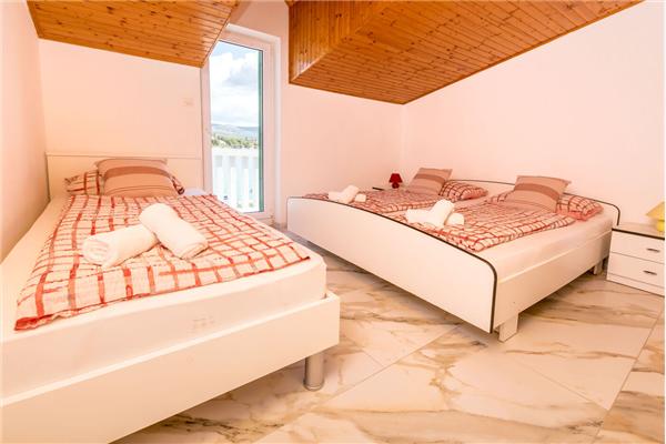 Apartment A4, for 6 persons