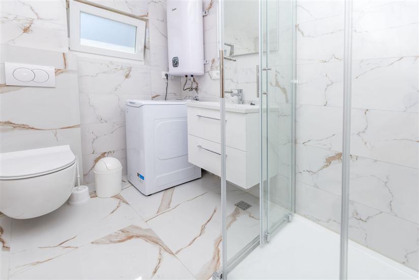 Apartment A4, for 6 persons