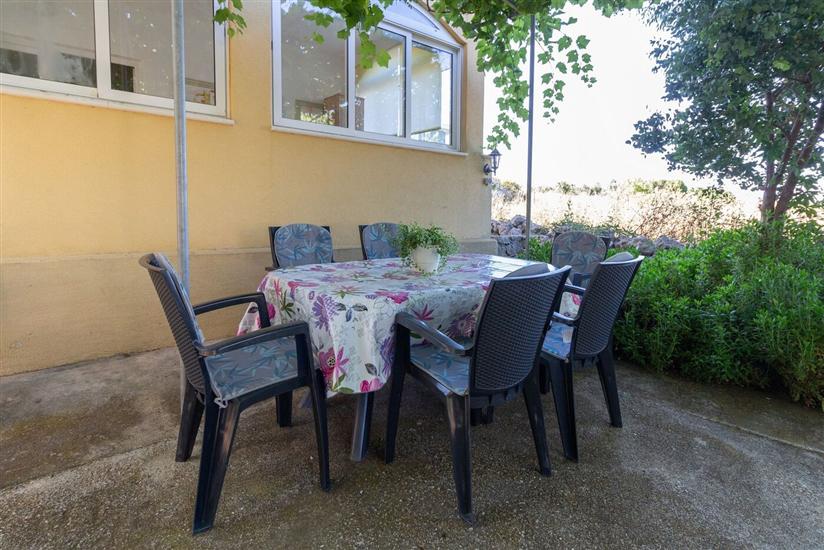 Apartment A1, for 6 persons