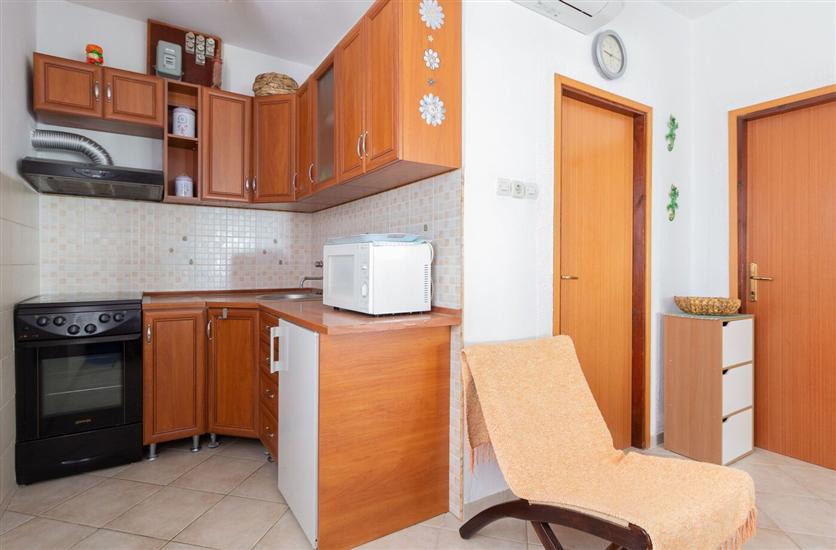 Apartment A1, for 6 persons