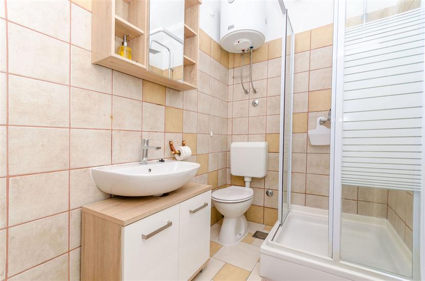 Apartment A2, for 3 persons