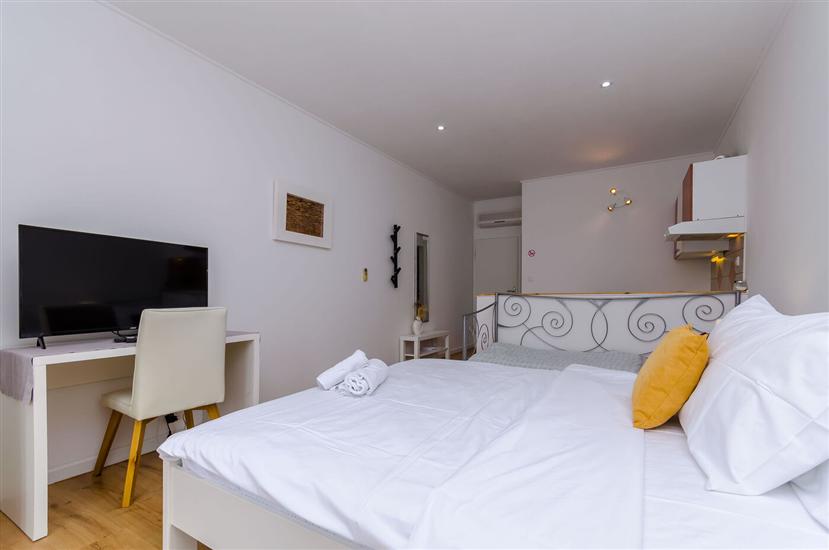 Apartment A4, for 3 persons