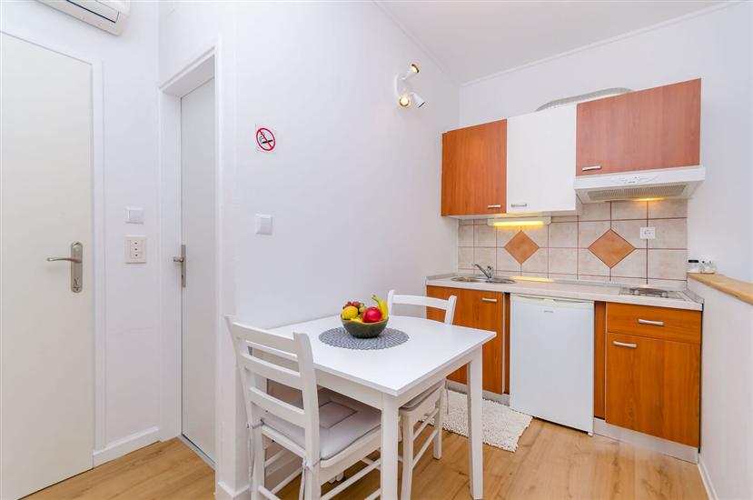 Apartment A4, for 3 persons