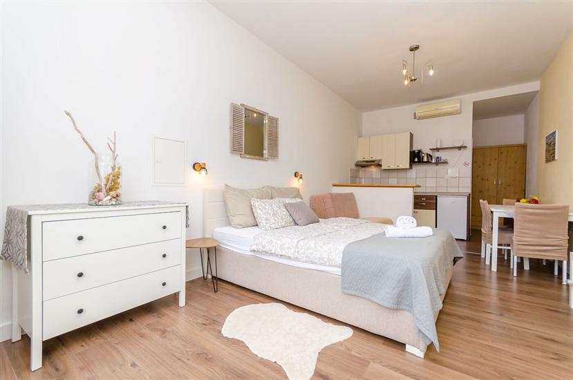 Apartment A5, for 3 persons