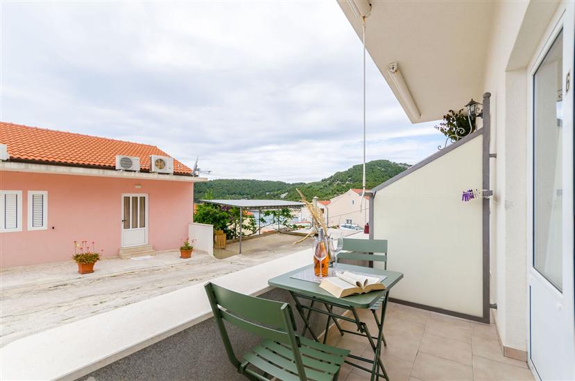 Apartment A5, for 3 persons