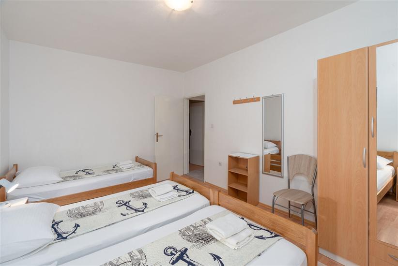 Apartment A1, for 7 persons