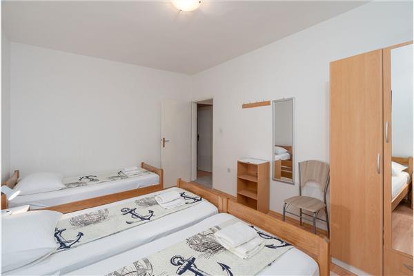 Apartment A1, for 7 persons