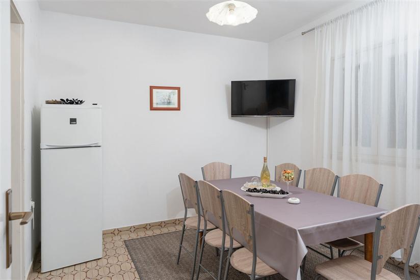 Apartment A1, for 7 persons
