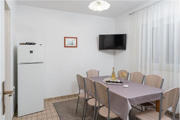 Apartment A1, for 7 persons