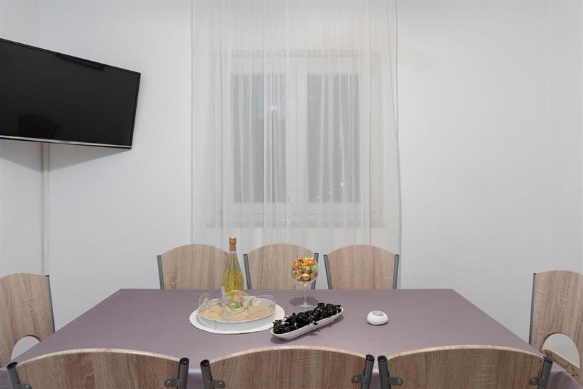 Apartment A1, for 7 persons