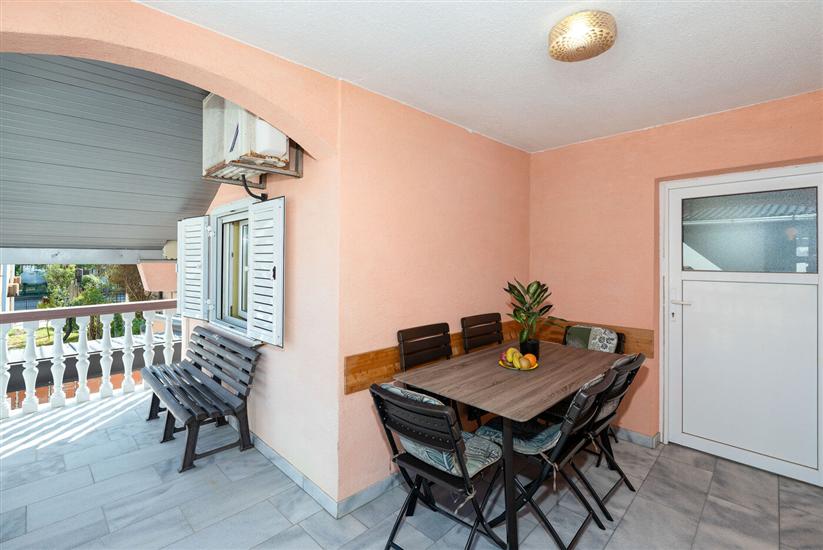 Apartment A3, for 6 persons
