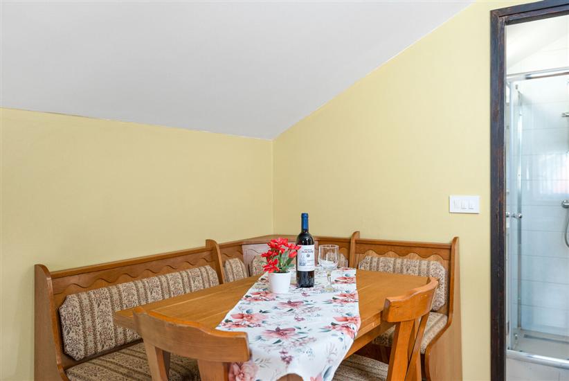 Apartment A3, for 6 persons