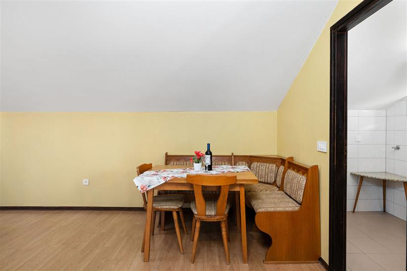 Apartment A3, for 6 persons