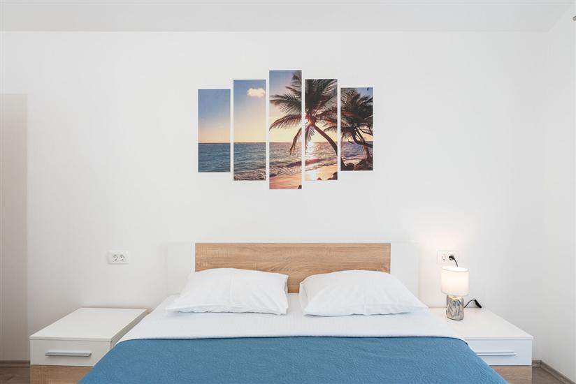 Apartment A1, for 6 persons